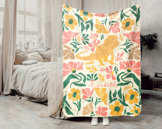 Floral Custom Name Bearded Dragon Blanket, Cozy Floral Lizard Throw for Kids Teens Adults, Cute Reptile Lover Gift