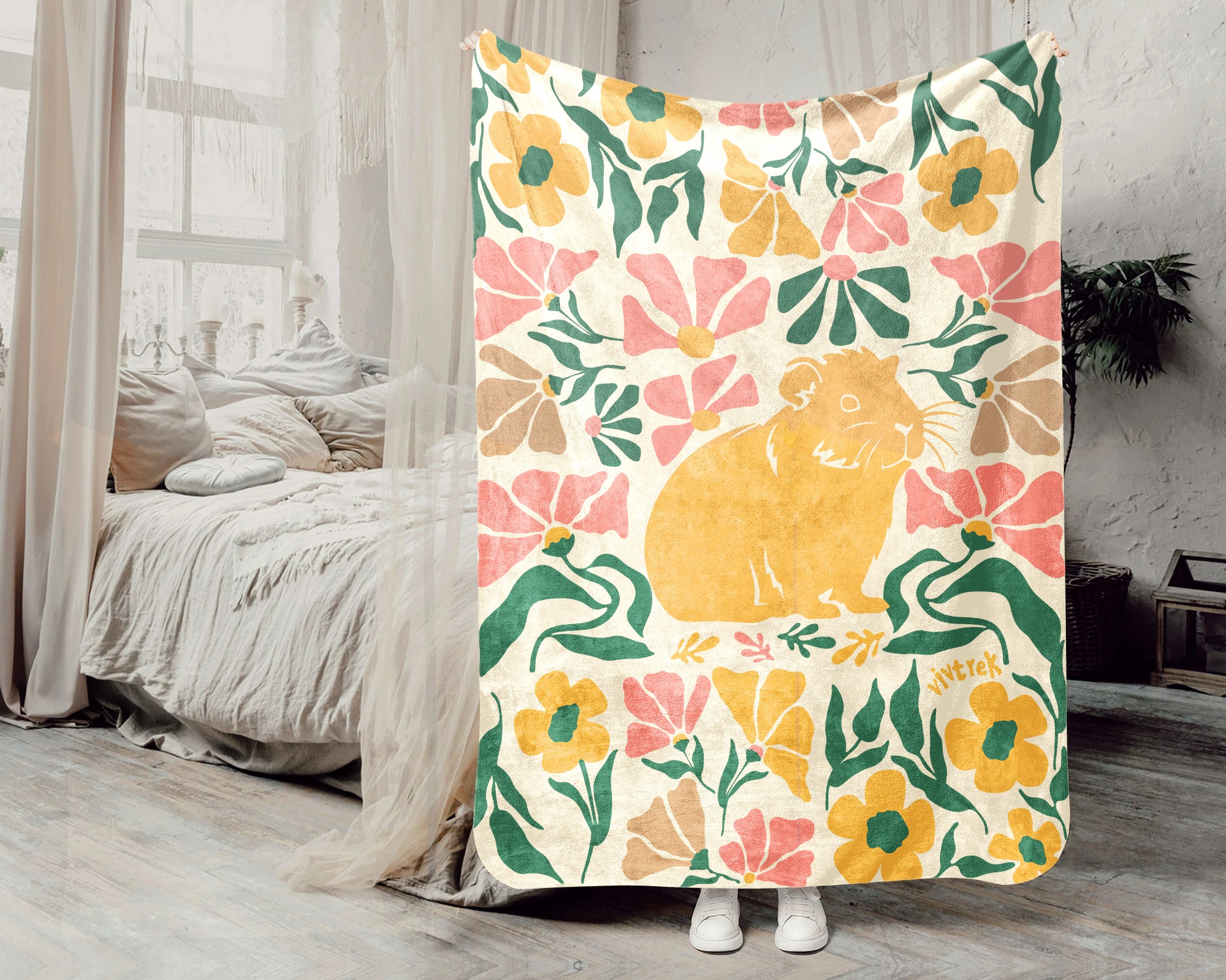 Guinea Pig Floral Blanket – Cozy Wildflower Pet Lover Throw