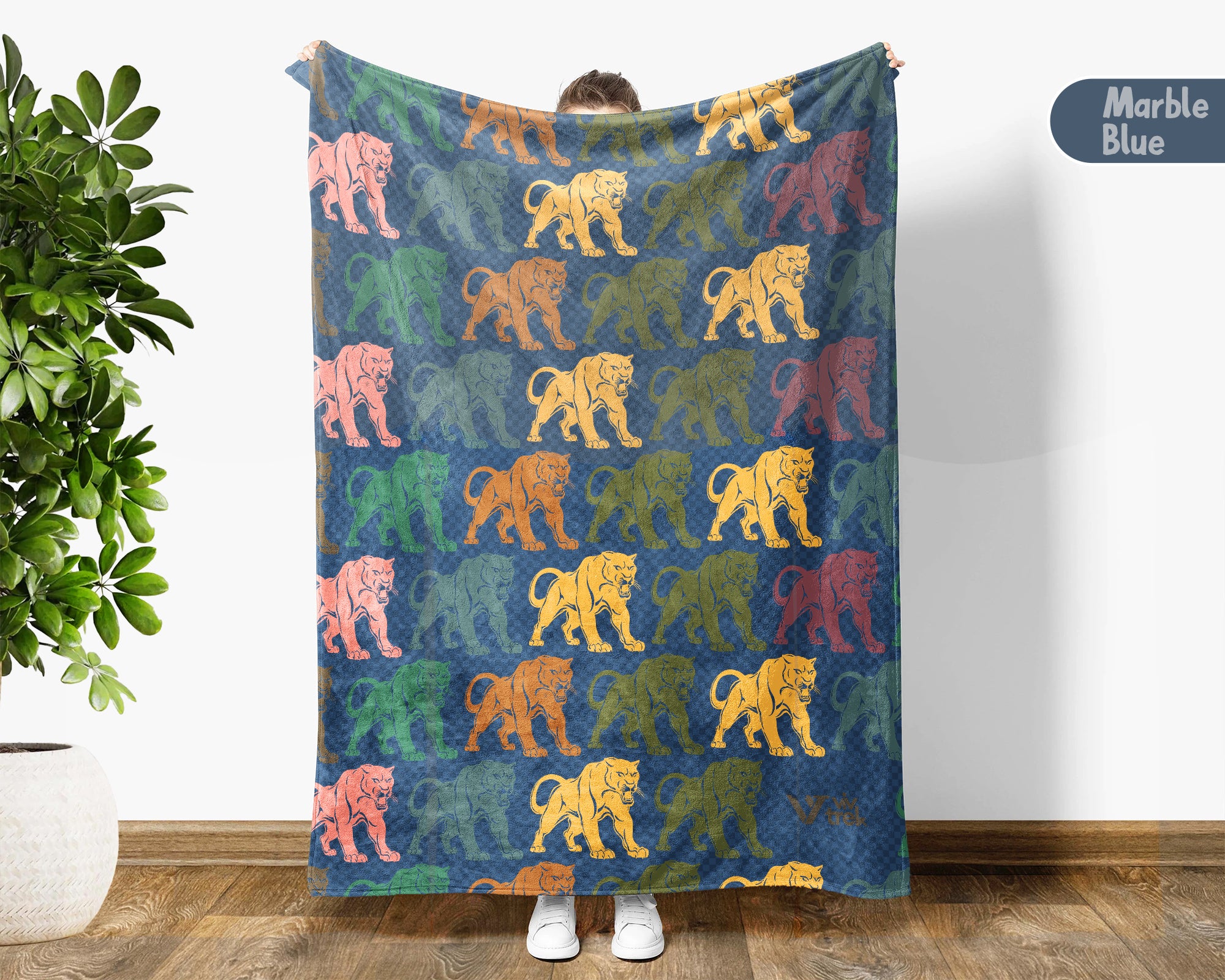 Retro Panther Lover Blanket Big Cat Wildlife Throw Cozy Animal Print Blanket Unique Wild Animal Home Decor Gift Idea