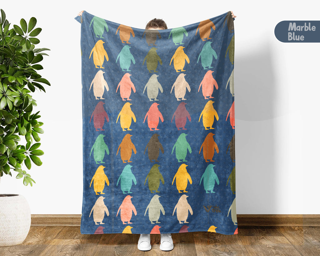 Retro Penguin Blanket Gift Cozy Ocean Animal Throw Soft Kawaii Decor Unique Arctic Inspired Blanket for Wildlife Lovers