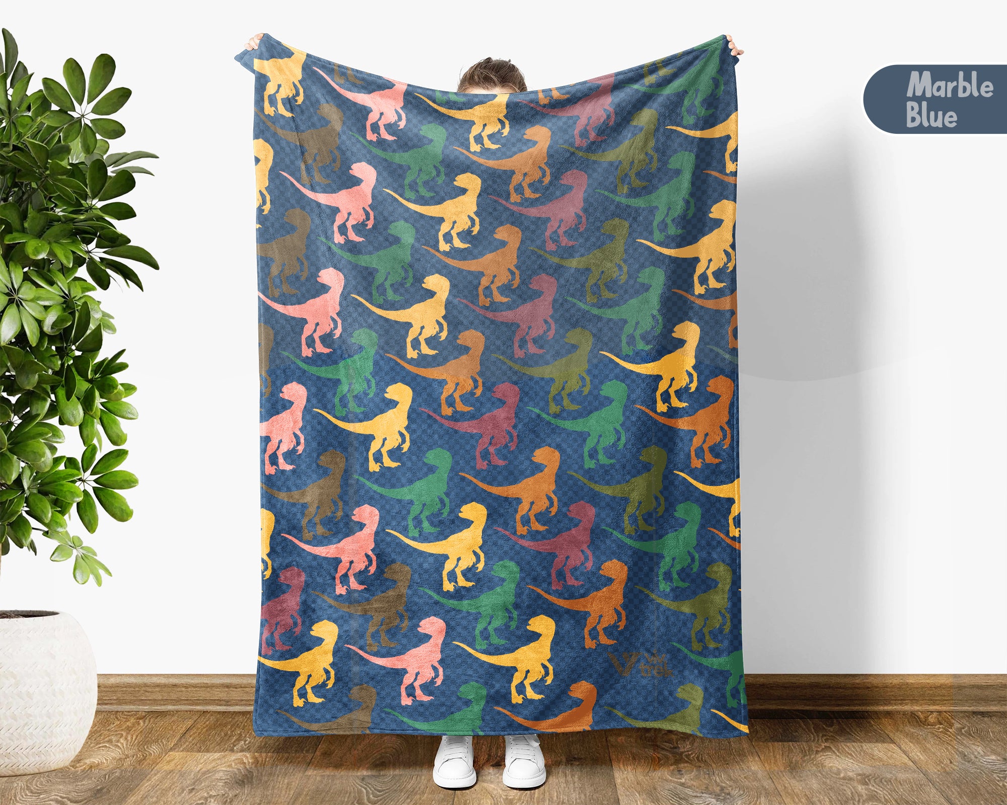 Retro Velociraptor Dinosaur Blanket Cozy Dino Lover Throw Vintage Paleontology Fleece Blanket Unique Jurassic Era Gift Home Decor Idea