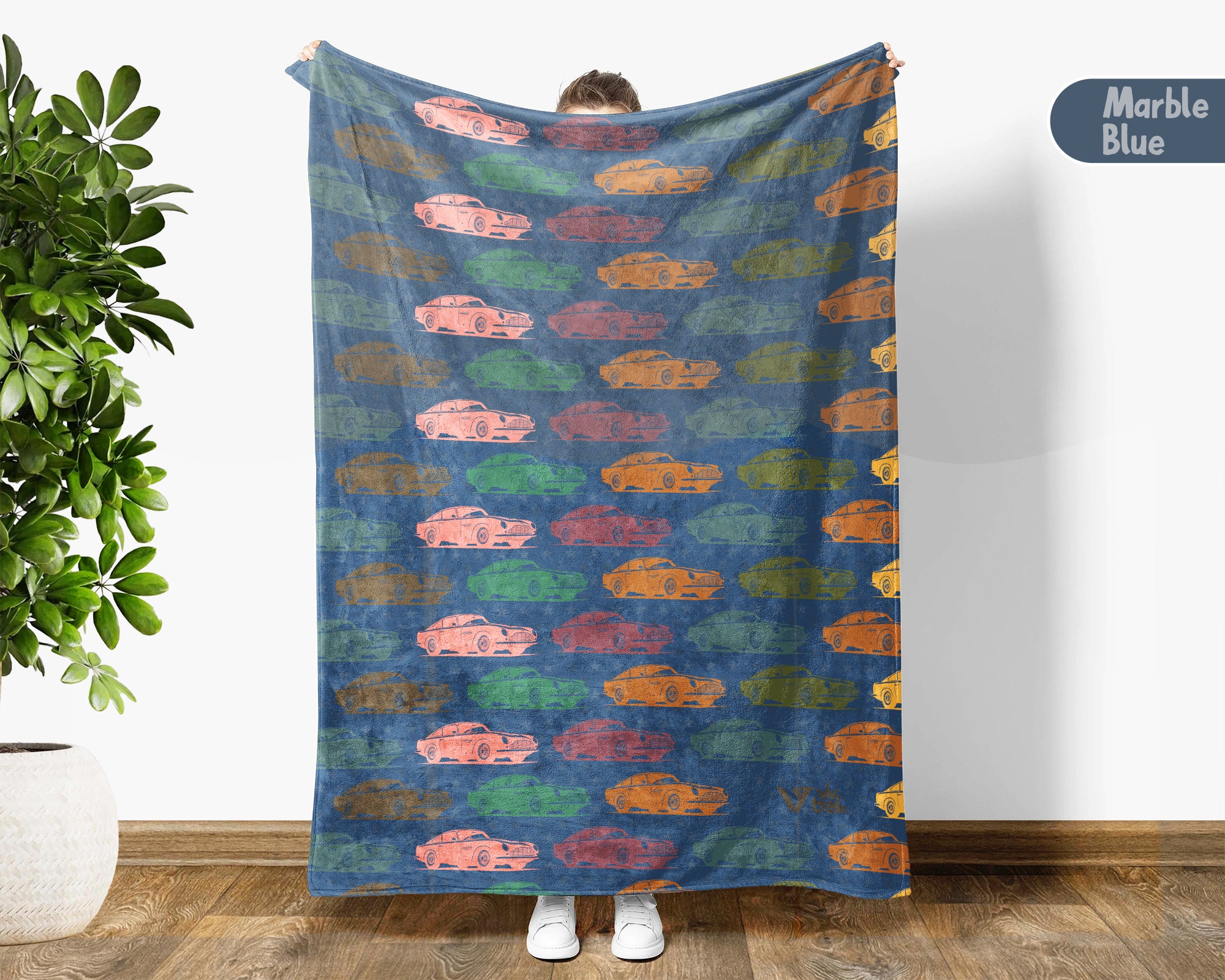 Retro Classic Car Throw Cozy Automotive Blanket Soft Garage Decor Unique Mechanic Gift for Vehicle Enthusiasts