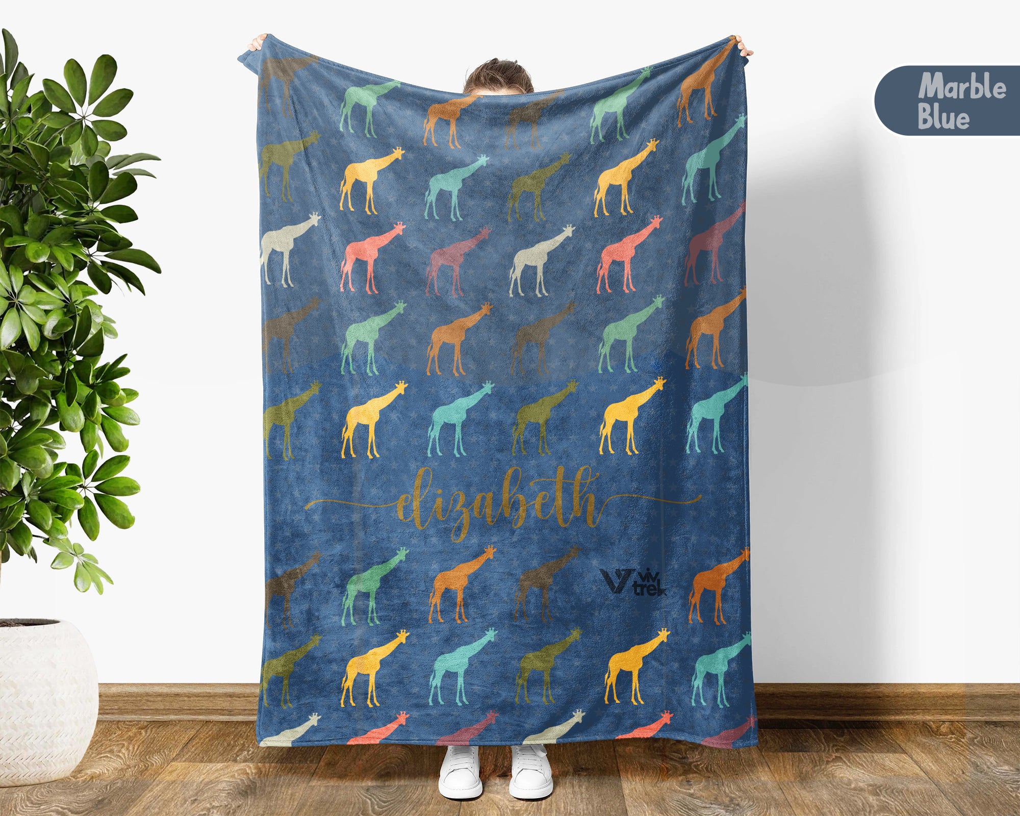 Custom Name Giraffe Throw Blanket – Personalized Wildlife Lover Gift