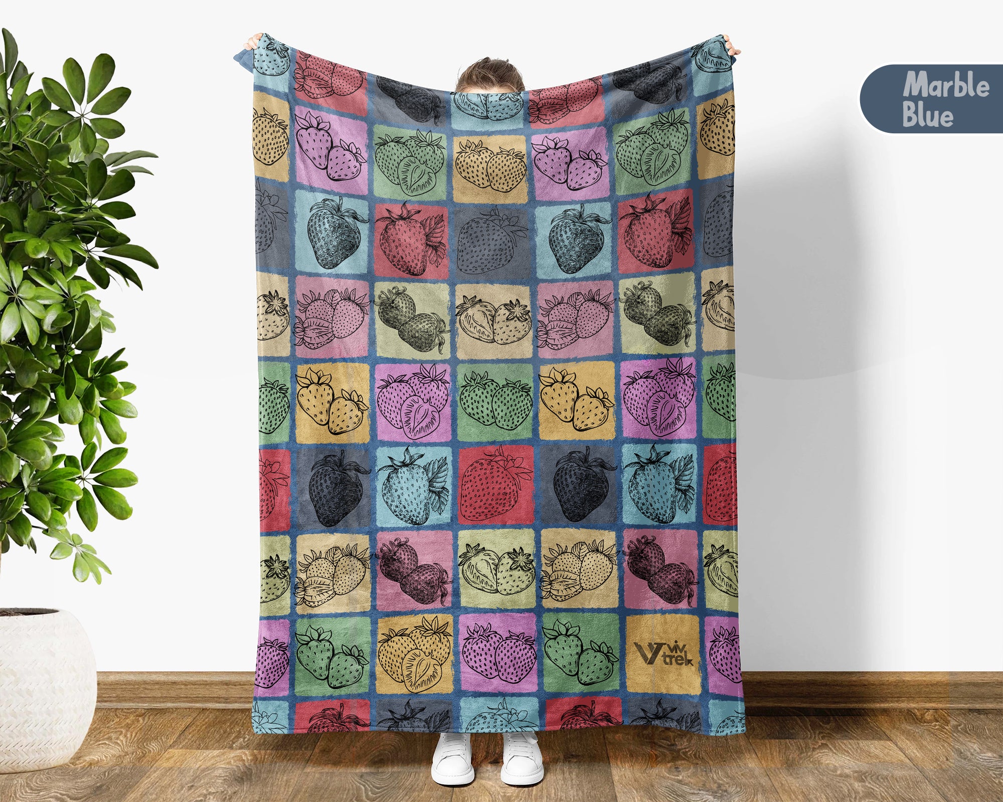 Vintage Strawberry Throw Blanket – Cozy Cute Fruit Lover Gift