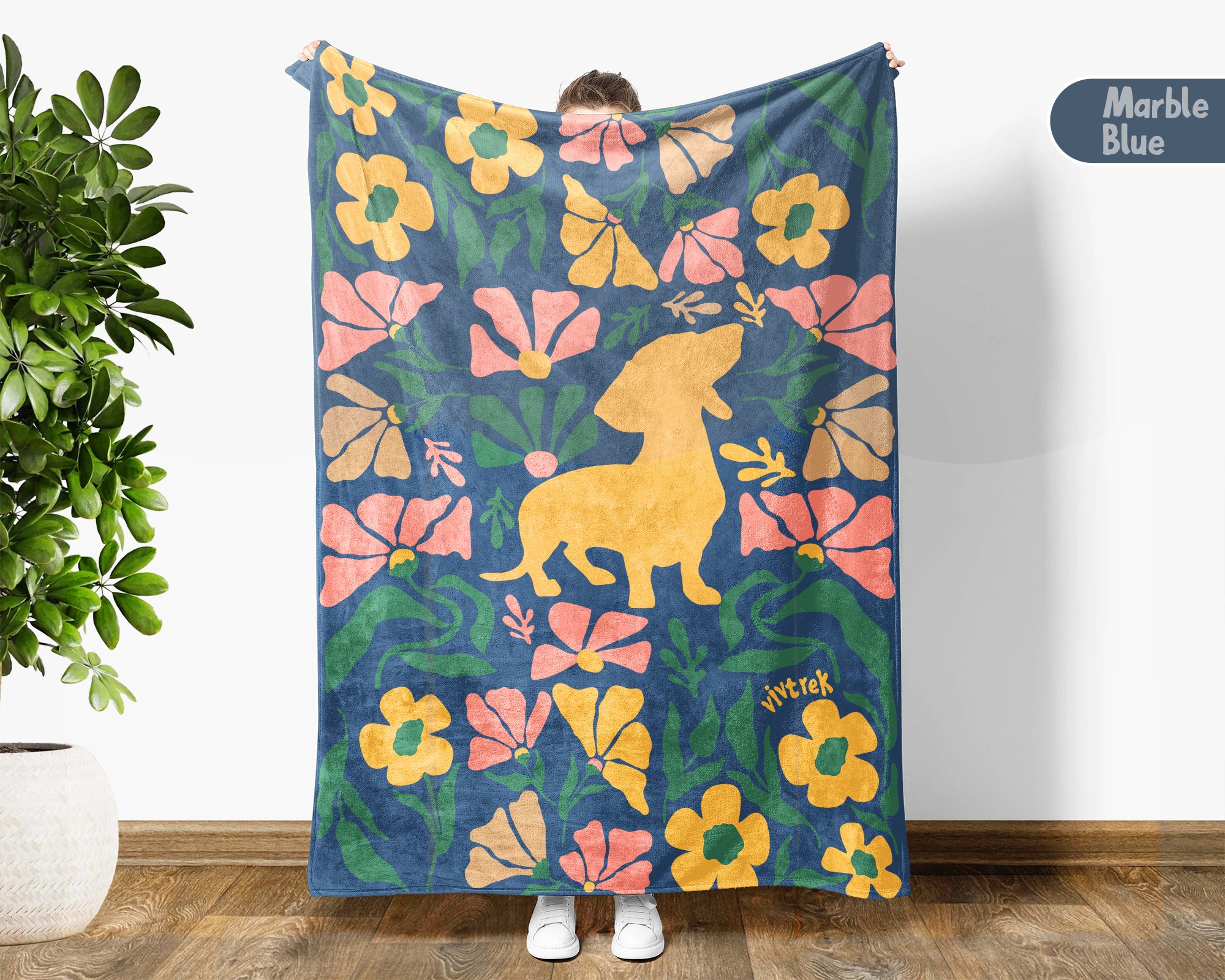 Floral Dachshund Blanket – Cozy Vintage Dog Lover Throw