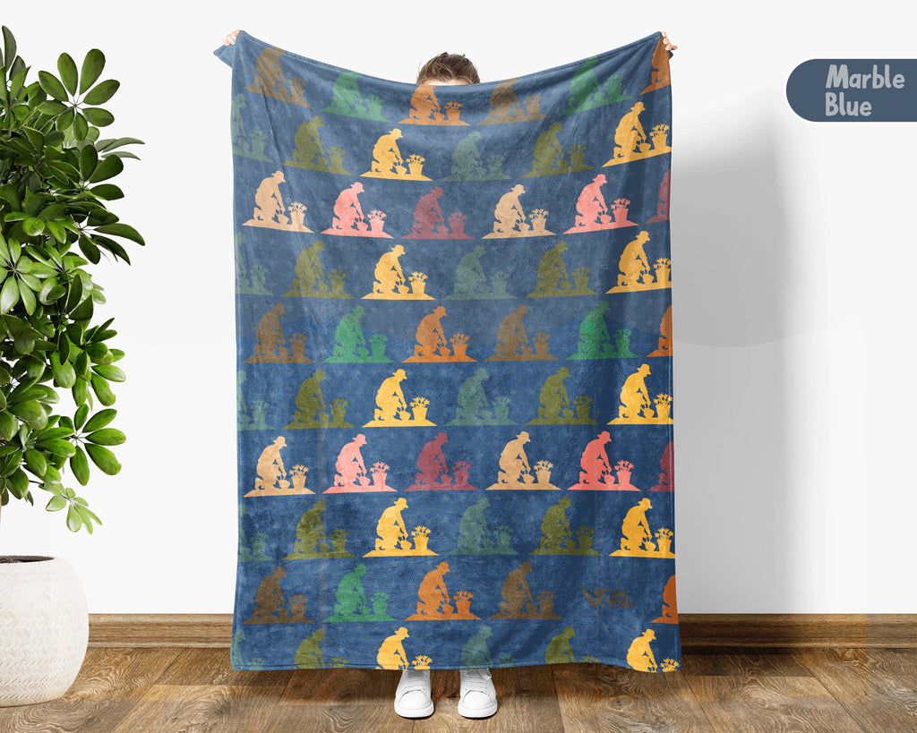 Retro Gardening Throw Cozy Botanical Blanket Soft Nature Decor Unique Gardener Gift for Plant Lovers Home