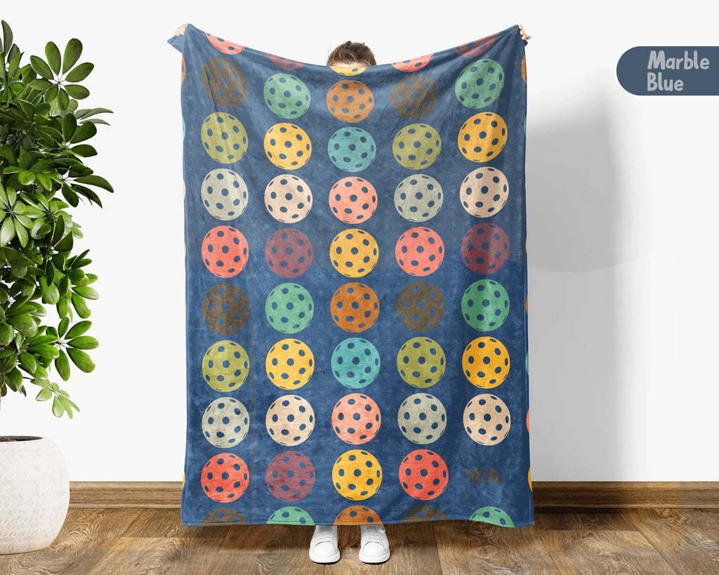 Retro Pickleball Lover Blanket for Sports Fans, Cozy Athletic Throw Gift with Distressed Court Game Style