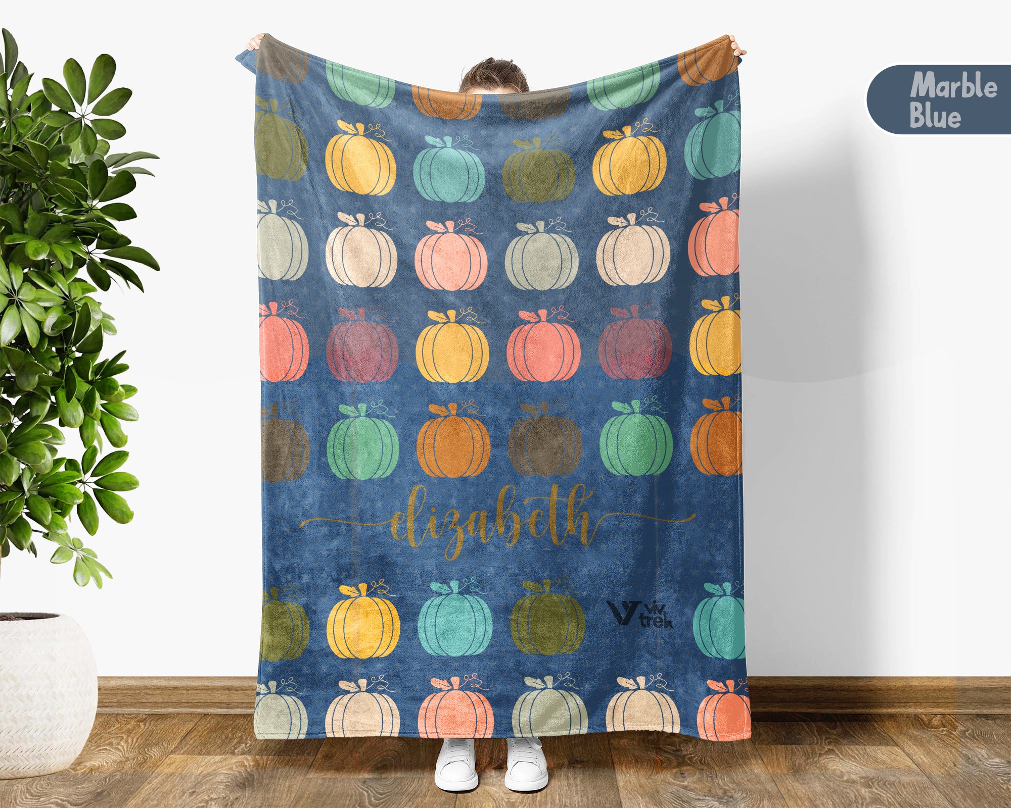 Custom Name Retro Pumpkin Blanket, Personalized Autumn Throw for Rustic Farmhouse Decor and Cozy Harvest Gifts