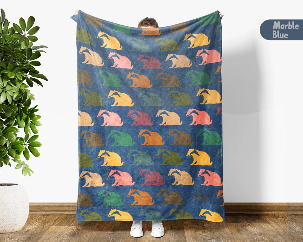 Cozy Honey Badger Blanket – Vintage Wildlife Throw for Animal Lovers