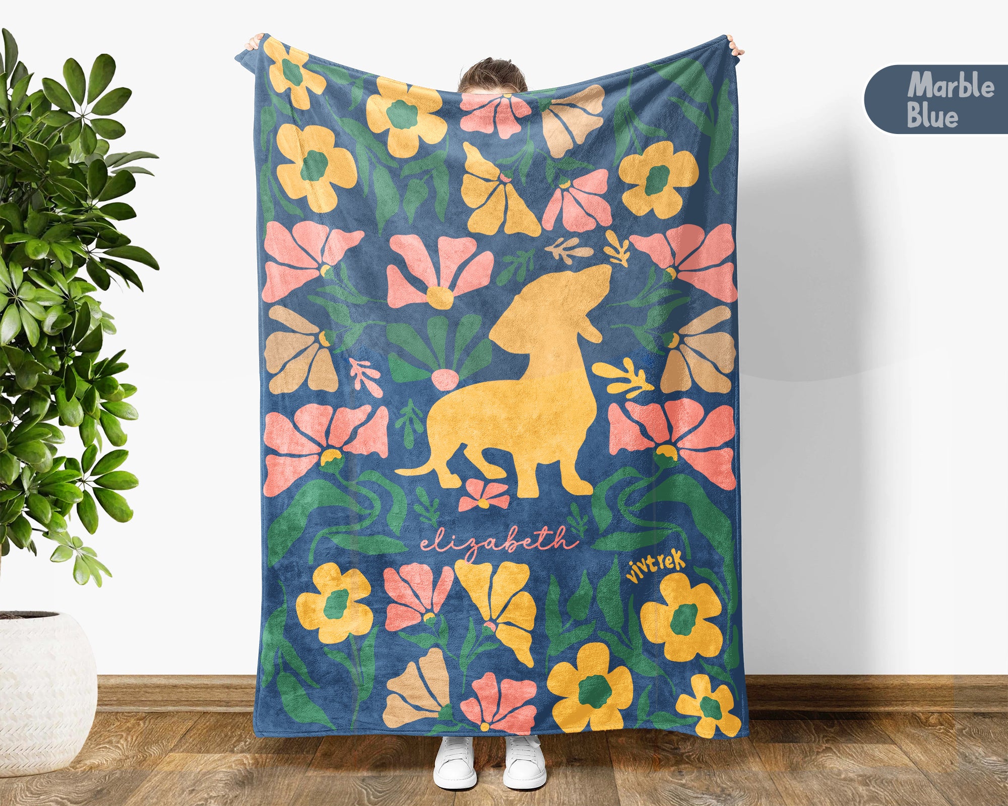 Personalized Name Floral Dachshund Blanket, Cozy Wiener Dog Lover Throw