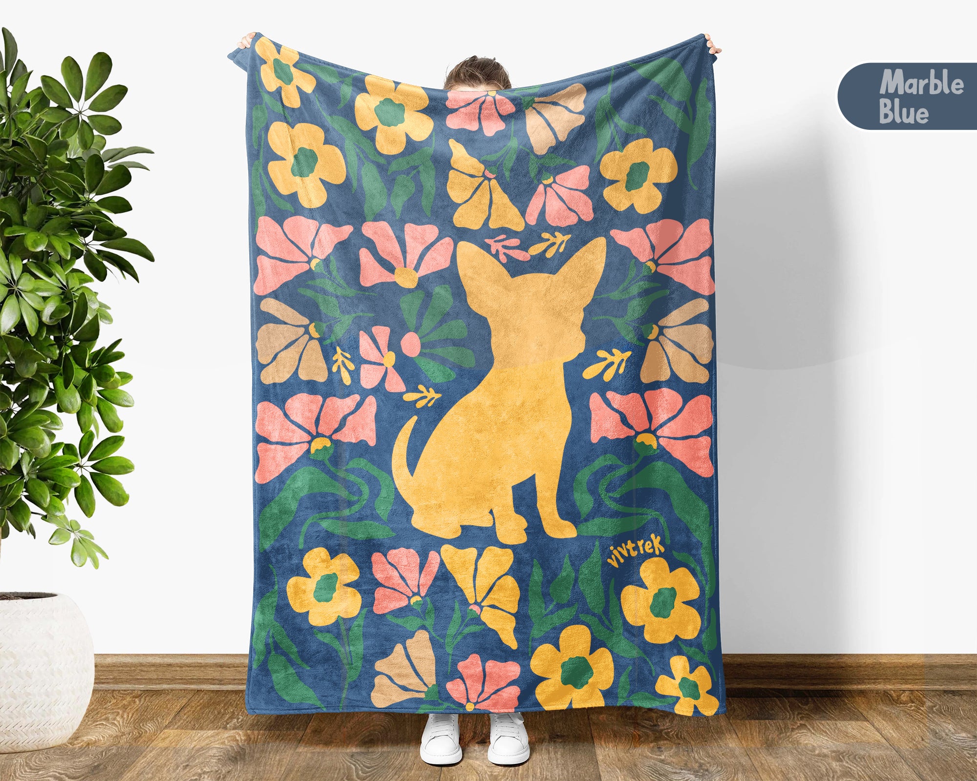 Floral Chihuahua Blanket – Cozy Vintage Dog Lover Throw