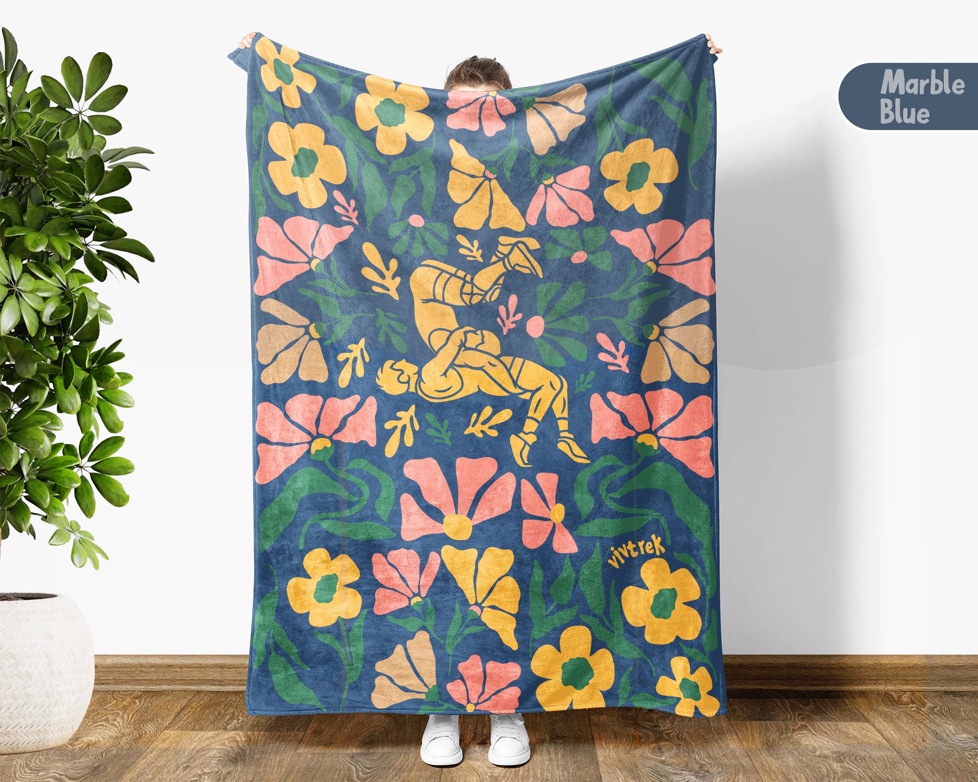 Floral Wrestling Blanket – Cozy Athlete Lover Throw