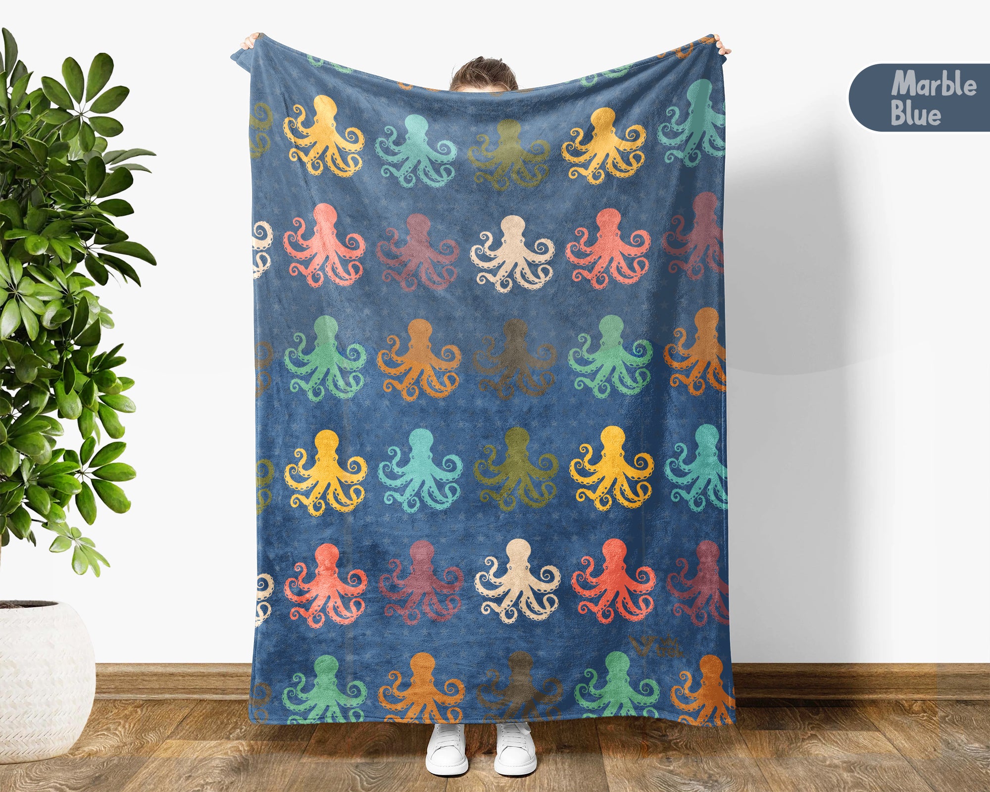 Retro Octopus Blanket Gift for Ocean Lovers, Cozy Sea Creature Throw, Nautical Decor Accent for Bedroom and Living Spaces