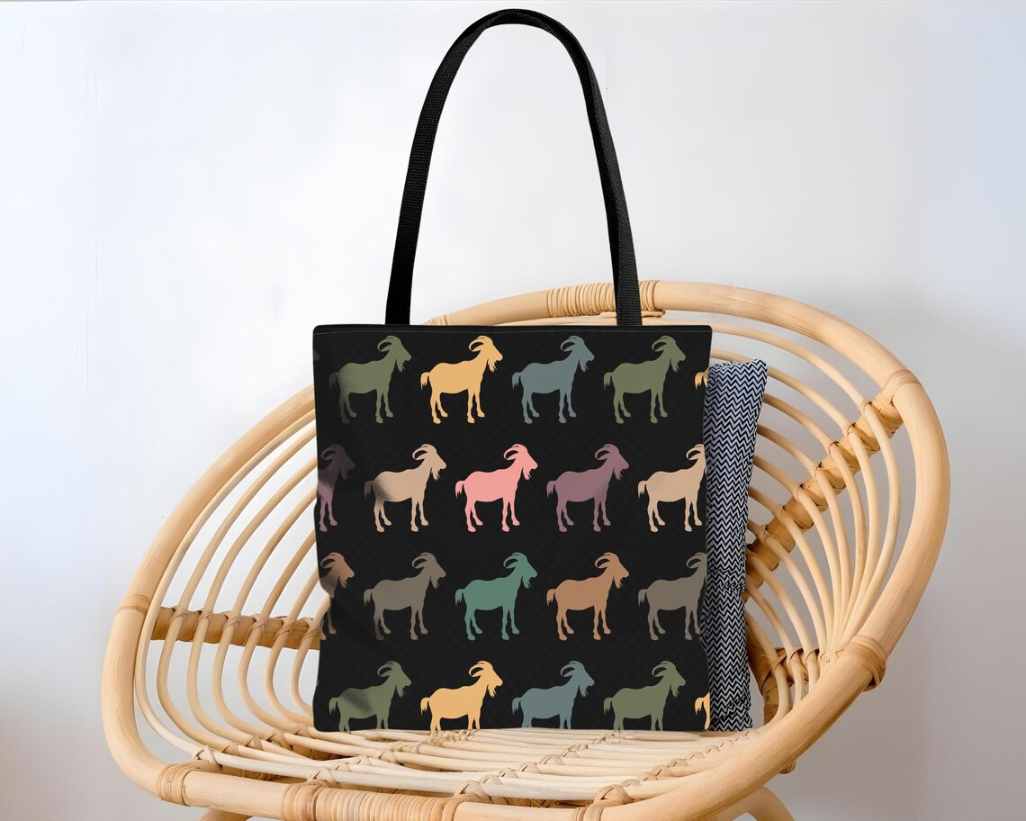 Retro Goat Tote Bag | Vintage Style Goat Lover Gift | Reusable Animal Shoulder Bag | Cute Goat Themed Everyday Tote