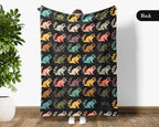 Vintage Raccoon Gift Blanket, Funny Raccoon Lover Throw Blankets, Easily Distracted By Raccoon Retro Cozy Throw, Trash Panda Graphic Gift